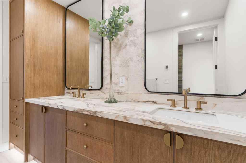 MLS® A2258137 - 692 West Chestermere Drive  in West Chestermere Drive Chestermere, Residential