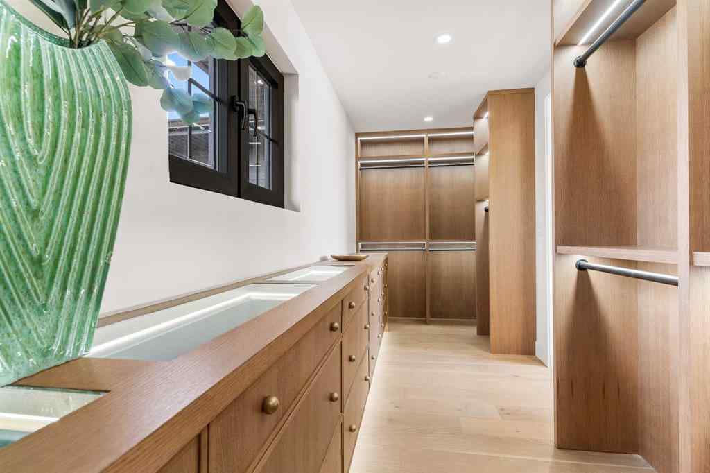 MLS® A2258137 - 692 West Chestermere Drive  in West Chestermere Drive Chestermere, Residential