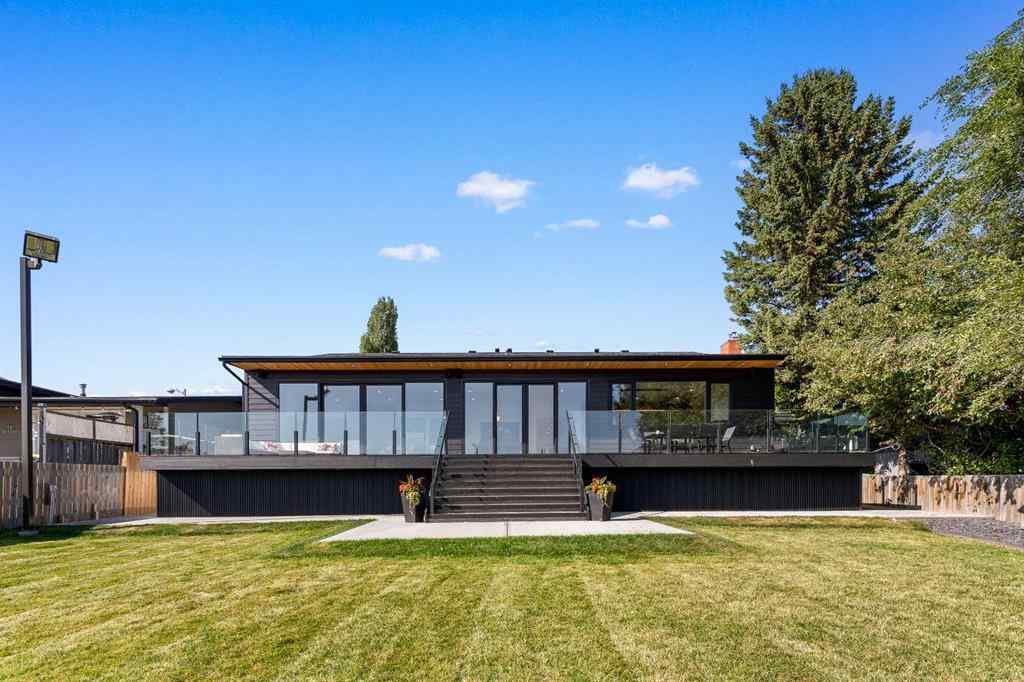 MLS® A2258137 - 692 West Chestermere Drive  in West Chestermere Drive Chestermere, Residential