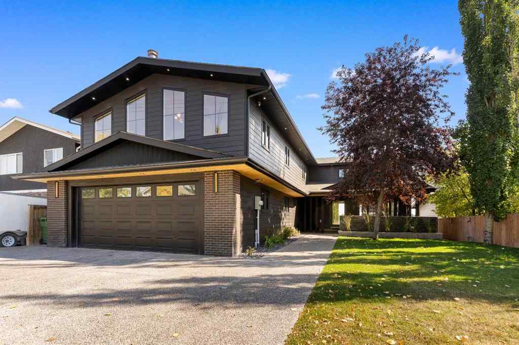 MLS® A2258137 - 692 West Chestermere Drive  in West Chestermere Drive Chestermere, Residential