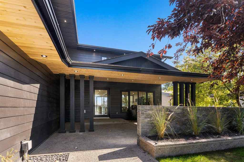 MLS® A2258137 - 692 West Chestermere Drive  in West Chestermere Drive Chestermere, Residential