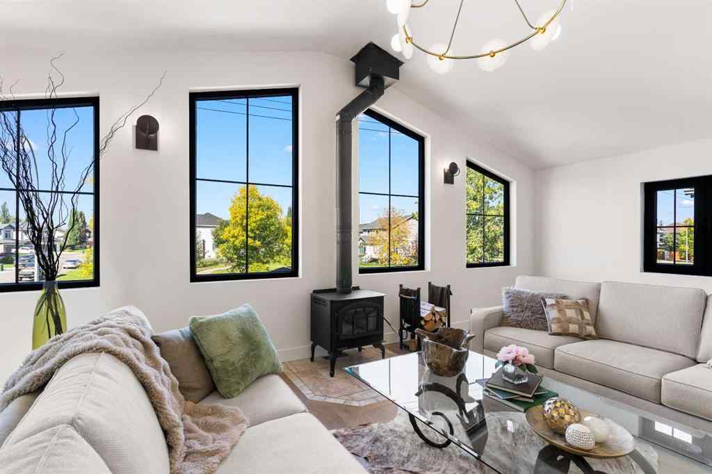 MLS® A2258137 - 692 West Chestermere Drive  in West Chestermere Drive Chestermere, Residential