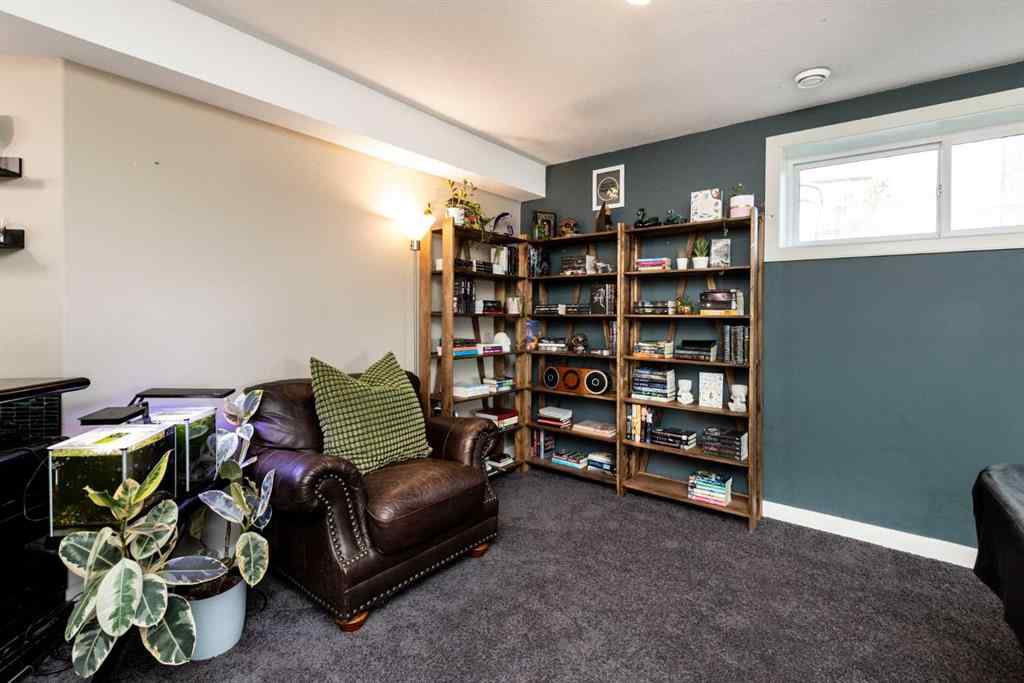 MLS® A2258139 - 5224 48 Street Close  in Madison Park Innisfail, Residential