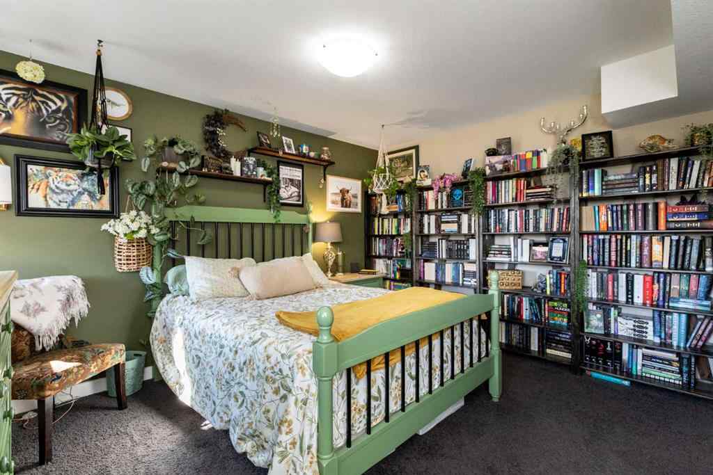 MLS® A2258139 - 5224 48 Street Close  in Madison Park Innisfail, Residential