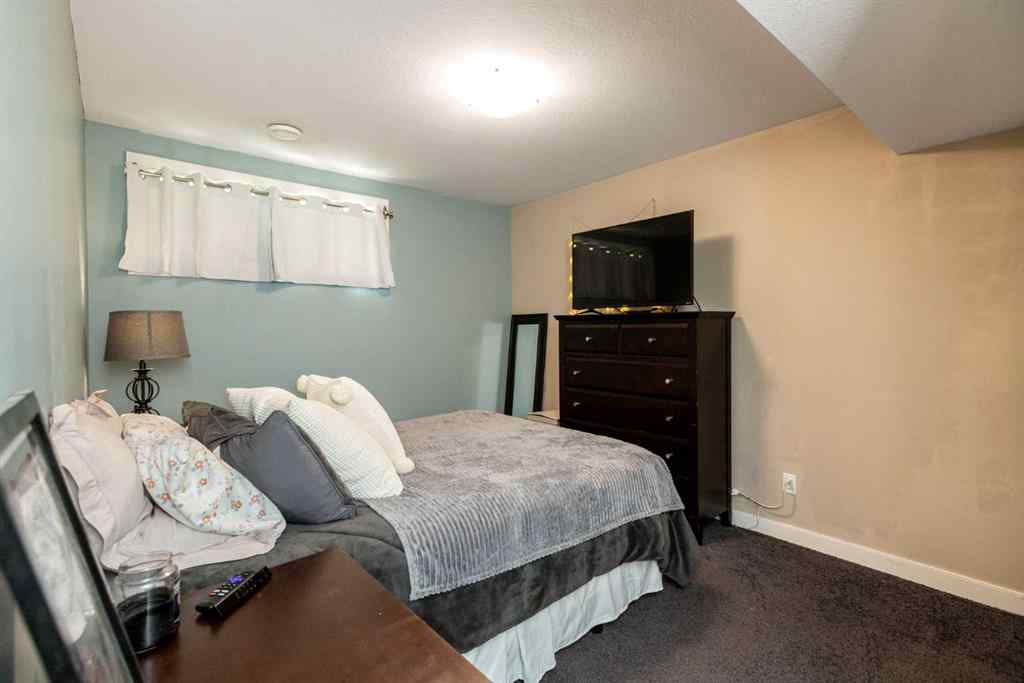 MLS® A2258139 - 5224 48 Street Close  in Madison Park Innisfail, Residential