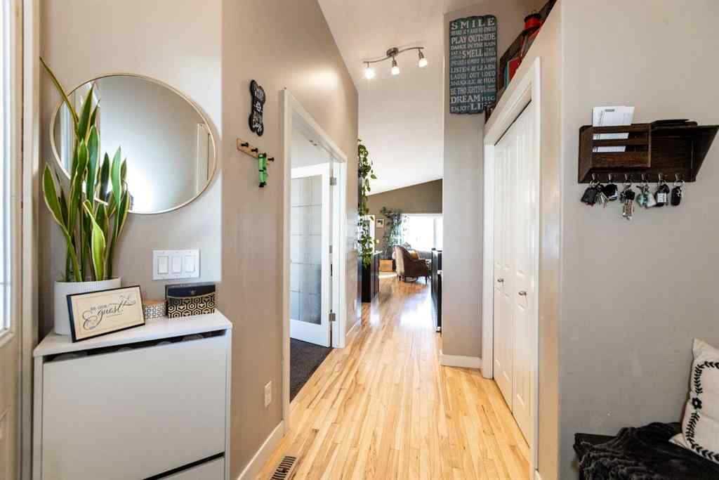 MLS® A2258139 - 5224 48 Street Close  in Madison Park Innisfail, Residential