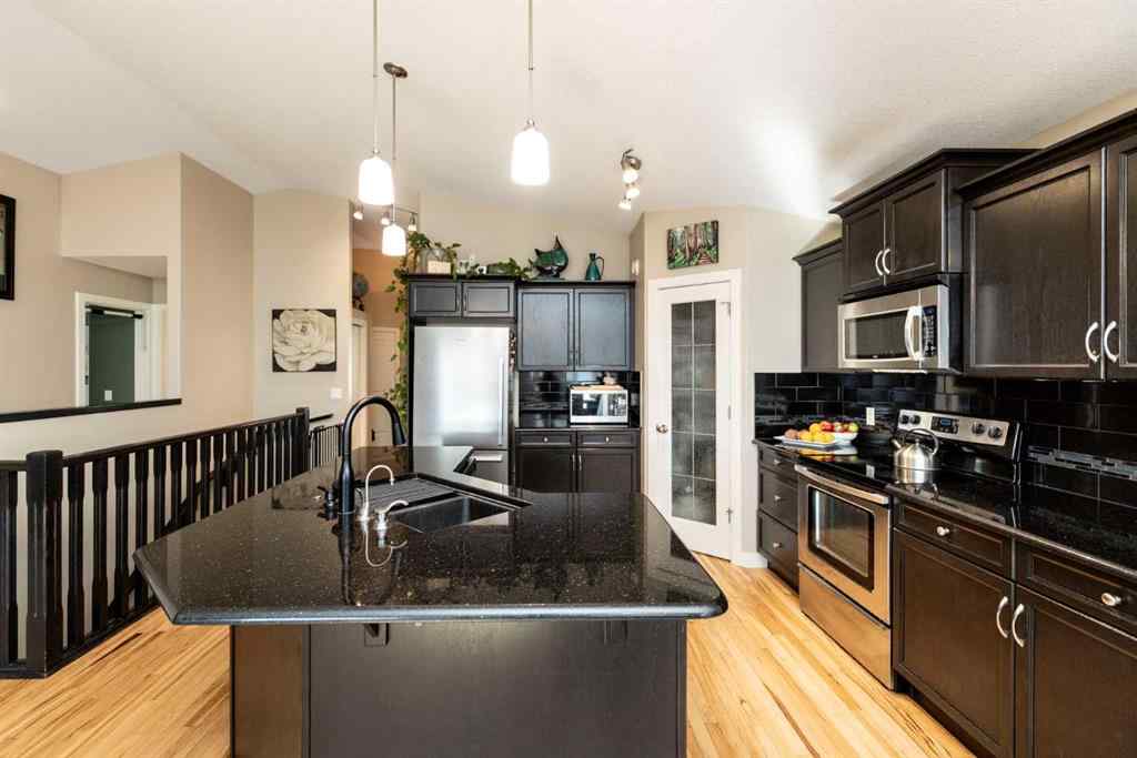 MLS® A2258139 - 5224 48 Street Close  in Madison Park Innisfail, Residential