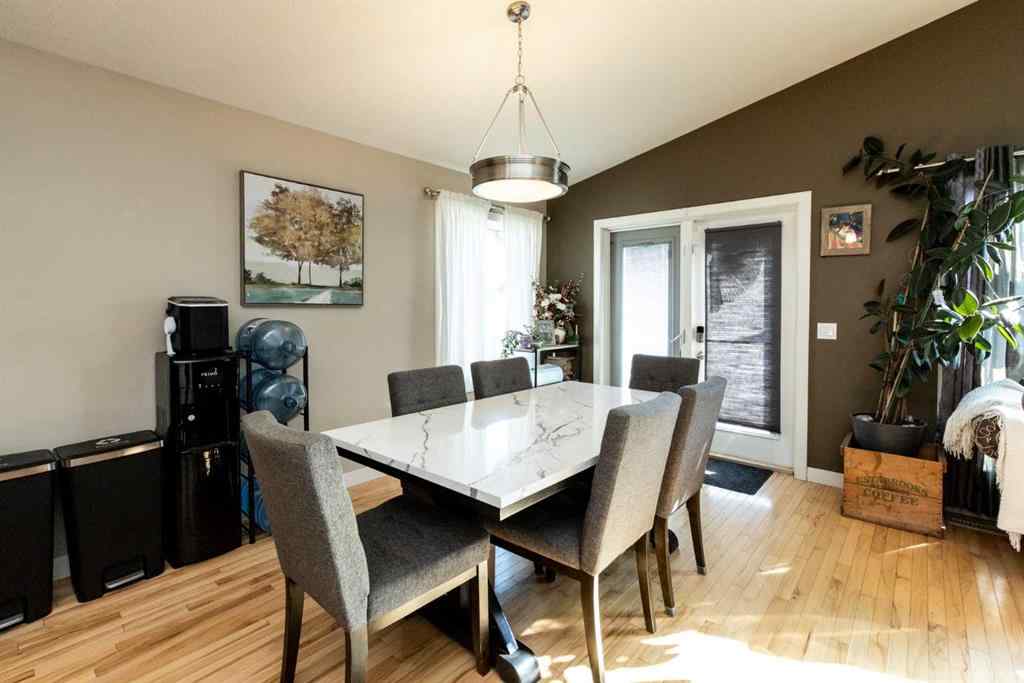 MLS® A2258139 - 5224 48 Street Close  in Madison Park Innisfail, Residential