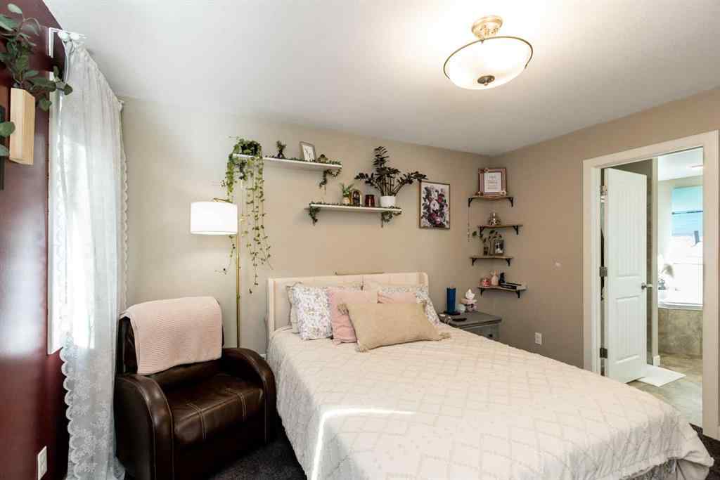 MLS® A2258139 - 5224 48 Street Close  in Madison Park Innisfail, Residential