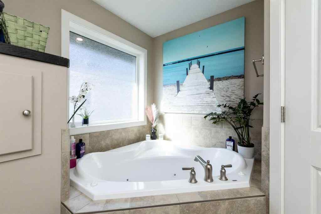 MLS® A2258139 - 5224 48 Street Close  in Madison Park Innisfail, Residential