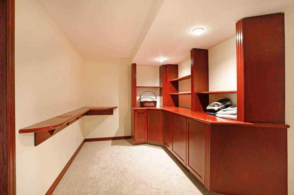 MLS® A2258141 - 11 Lakeview Crescent E in Lakewood Brooks, Residential