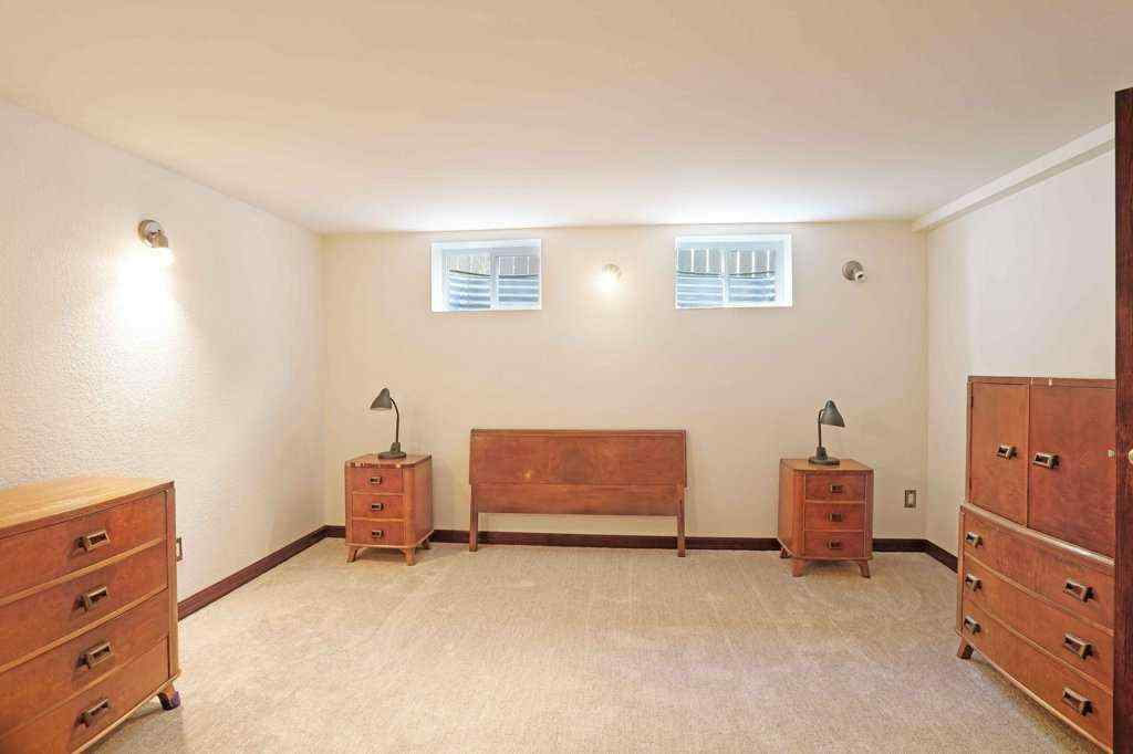 MLS® A2258141 - 11 Lakeview Crescent E in Lakewood Brooks, Residential