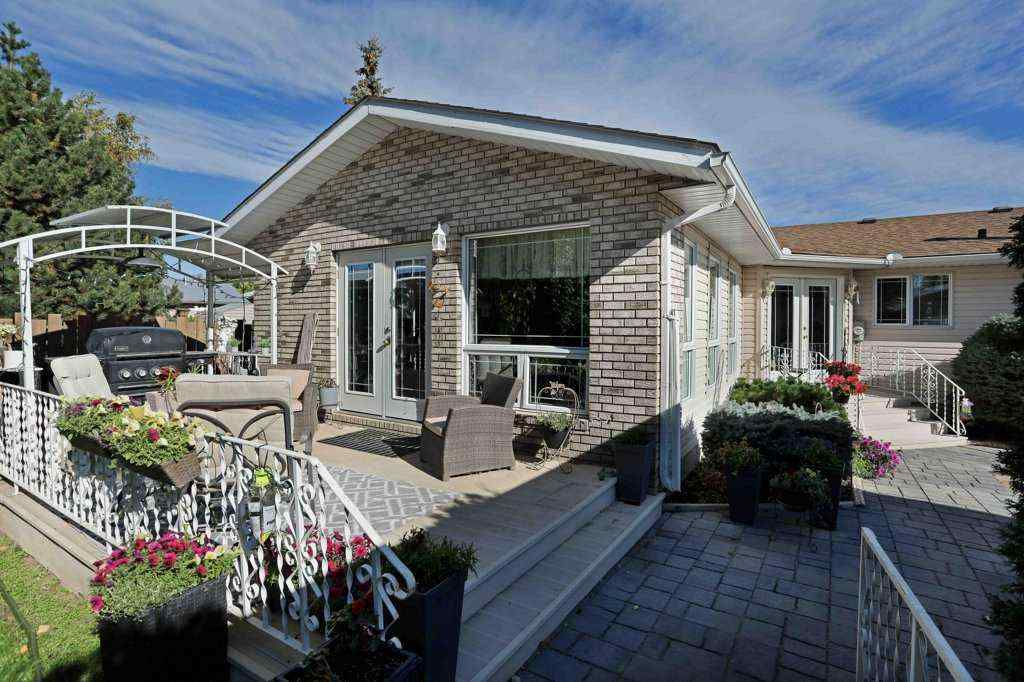 MLS® A2258141 - 11 Lakeview Crescent E in Lakewood Brooks, Residential