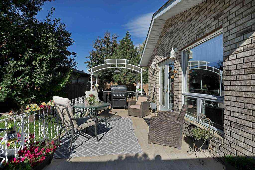 MLS® A2258141 - 11 Lakeview Crescent E in Lakewood Brooks, Residential