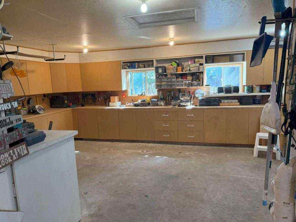 MLS® A2258141 - 11 Lakeview Crescent E in Lakewood Brooks, Residential