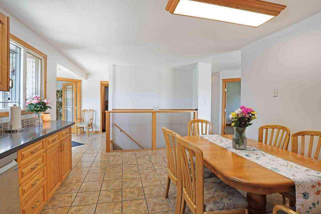 MLS® A2258141 - 11 Lakeview Crescent E in Lakewood Brooks, Residential