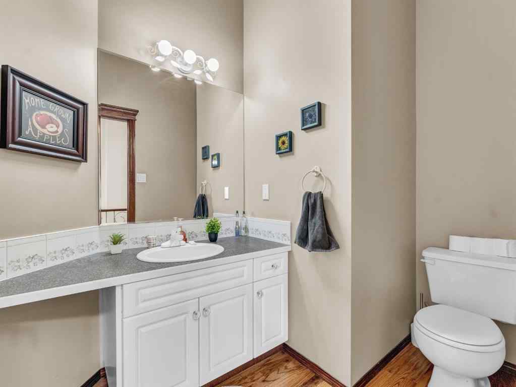 MLS® A2258147 - 2 Vintage Meadows Court SE in Southview-Park Meadows Medicine Hat, Residential