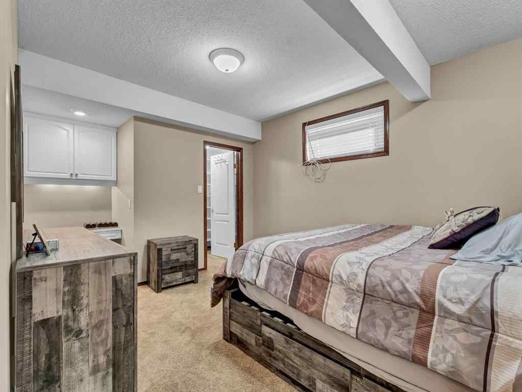 MLS® A2258147 - 2 Vintage Meadows Court SE in Southview-Park Meadows Medicine Hat, Residential
