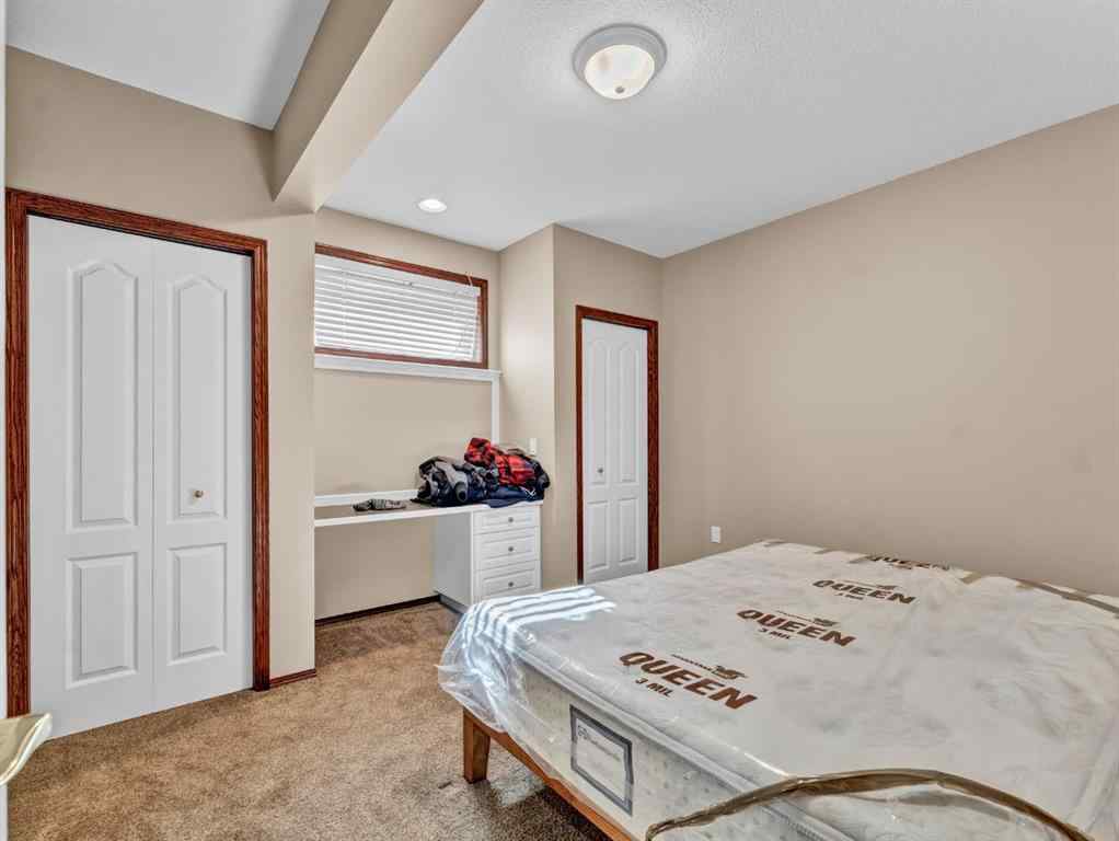 MLS® A2258147 - 2 Vintage Meadows Court SE in Southview-Park Meadows Medicine Hat, Residential