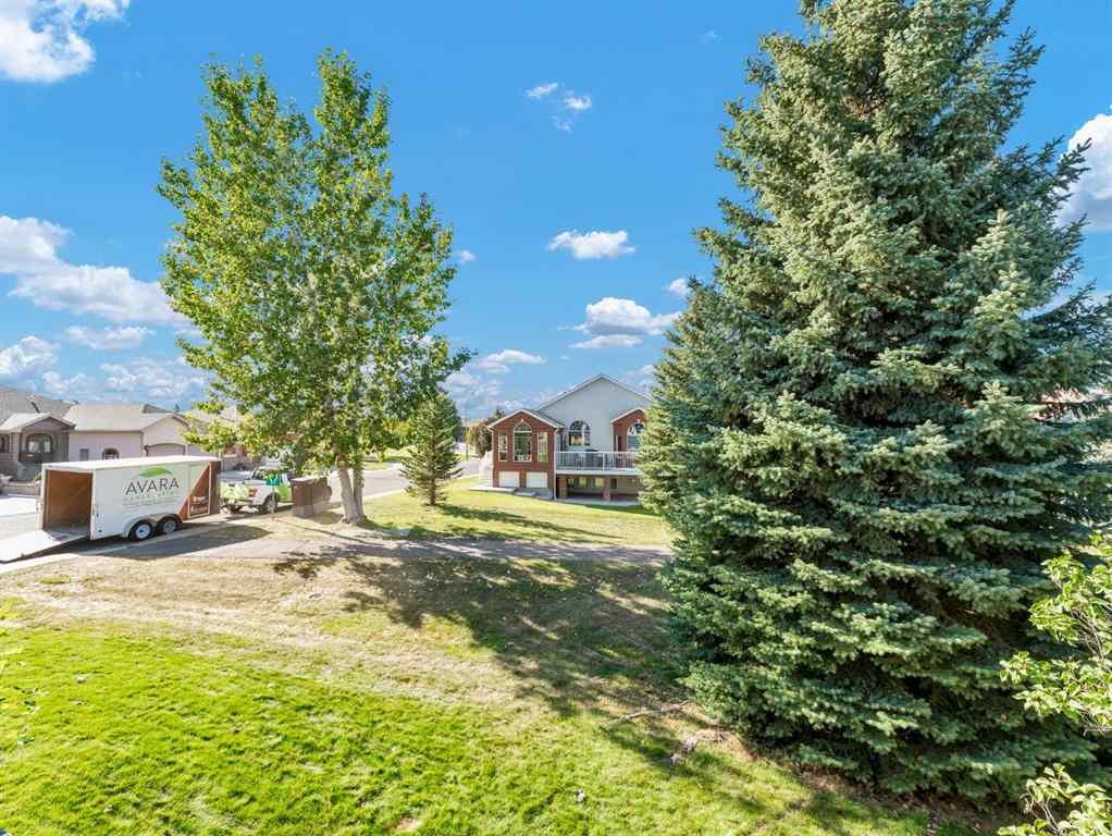 MLS® A2258147 - 2 Vintage Meadows Court SE in Southview-Park Meadows Medicine Hat, Residential