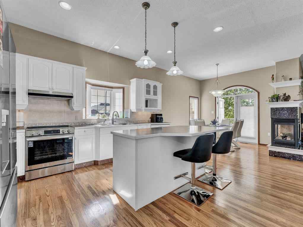 MLS® A2258147 - 2 Vintage Meadows Court SE in Southview-Park Meadows Medicine Hat, Residential