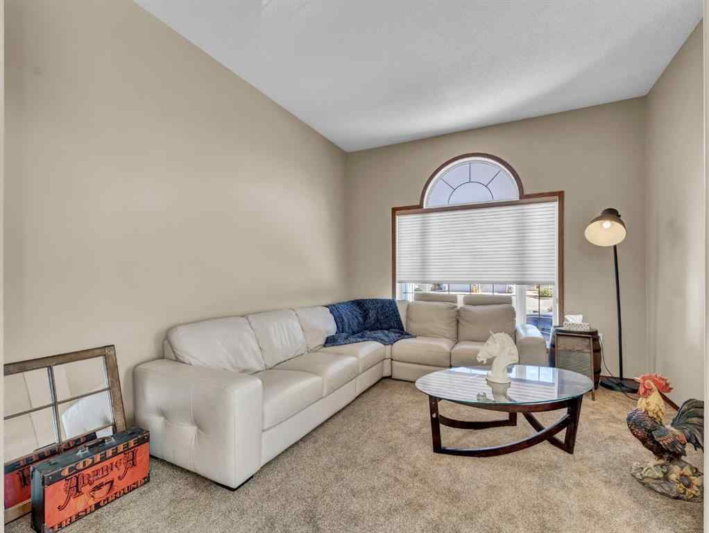 MLS® A2258147 - 2 Vintage Meadows Court SE in Southview-Park Meadows Medicine Hat, Residential