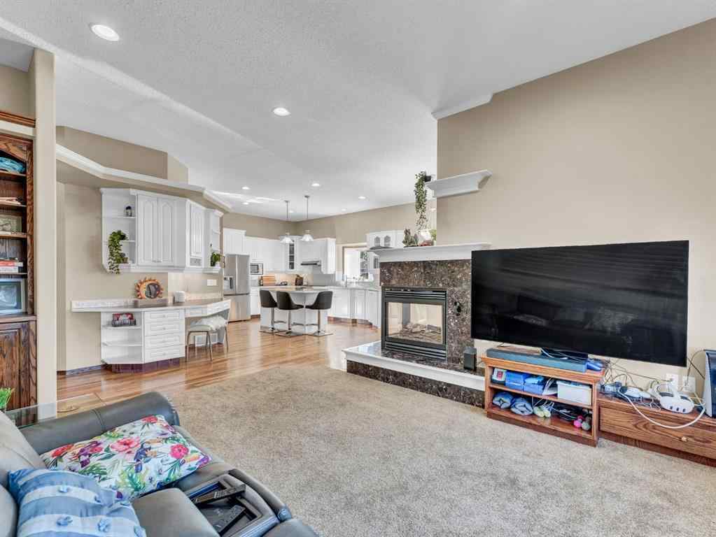 MLS® A2258147 - 2 Vintage Meadows Court SE in Southview-Park Meadows Medicine Hat, Residential