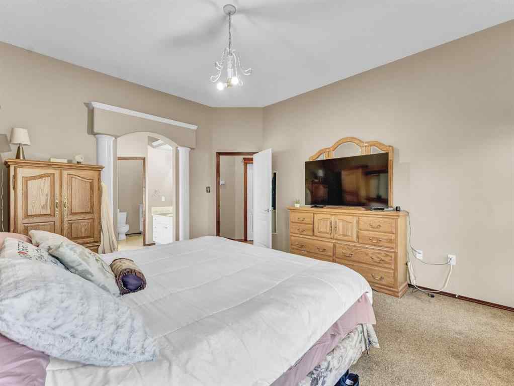 MLS® A2258147 - 2 Vintage Meadows Court SE in Southview-Park Meadows Medicine Hat, Residential