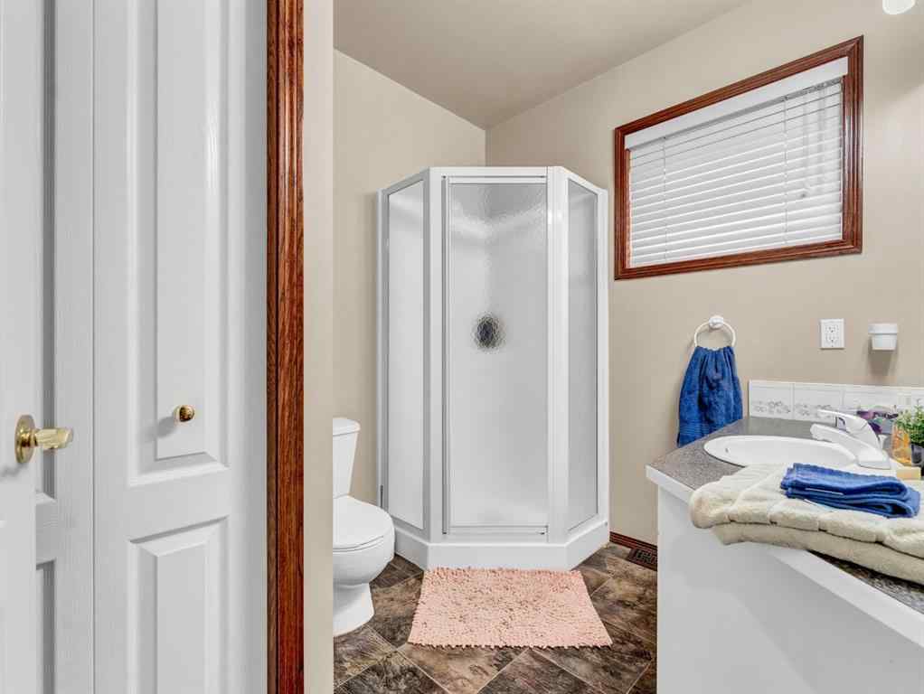 MLS® A2258147 - 2 Vintage Meadows Court SE in Southview-Park Meadows Medicine Hat, Residential
