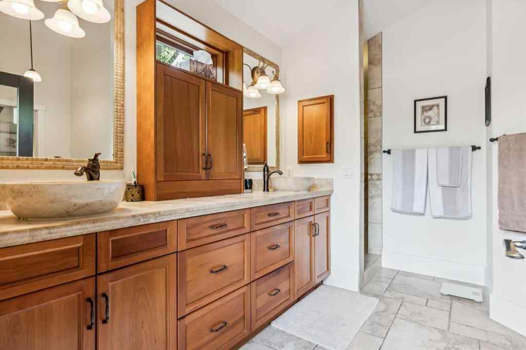 MLS® A2258152 - 2605 4 Street NE in Winston Heights/Mountview Calgary, Residential