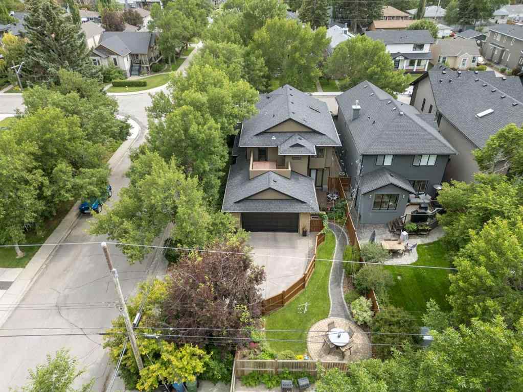 MLS® A2258152 - 2605 4 Street NE in Winston Heights/Mountview Calgary, Residential