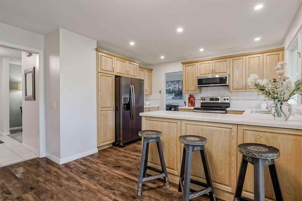 MLS® #A2258153 - 10520 Mapleridge Crescent SE in Maple Ridge Calgary, Residential Open Houses