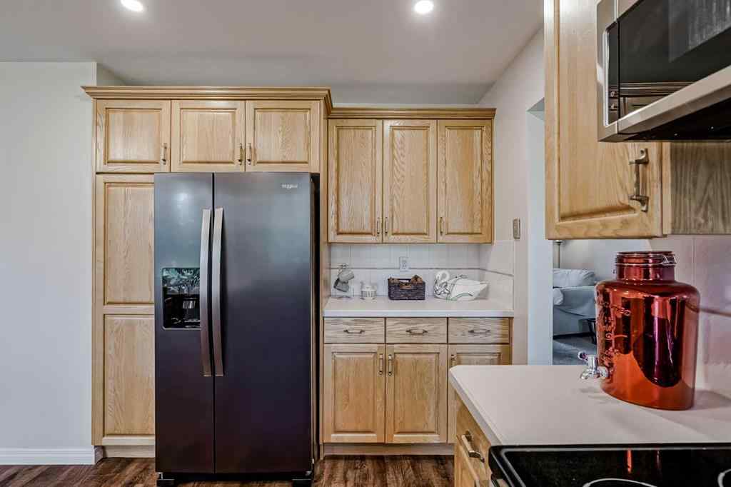 MLS® #A2258153 - 10520 Mapleridge Crescent SE in Maple Ridge Calgary, Residential Open Houses