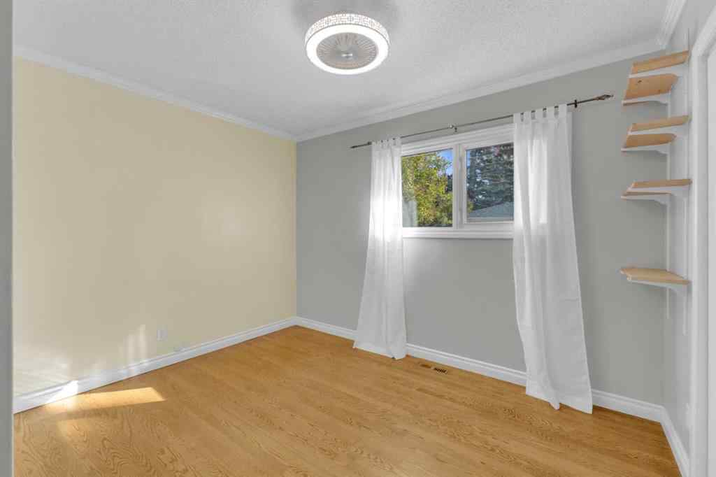 MLS® A2258155 - 3965 38A Avenue  in Eastview Red Deer, Residential