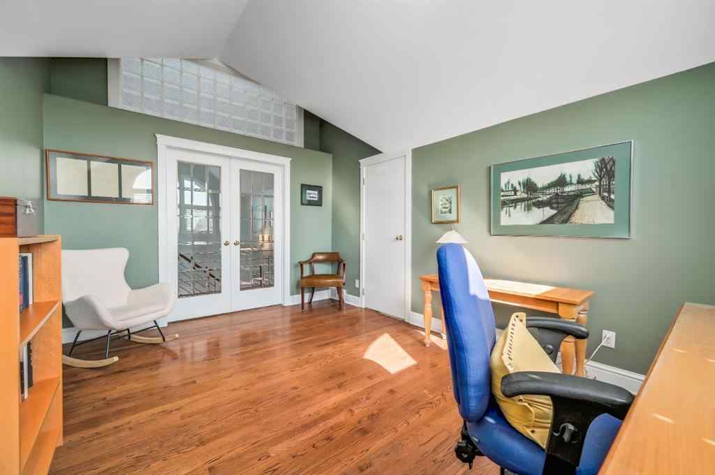 MLS® A2258160 - Unit #202 3650 2 Street SW in Parkhill Calgary, Residential