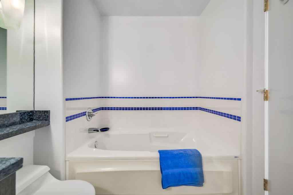 MLS® A2258160 - Unit #202 3650 2 Street SW in Parkhill Calgary, Residential
