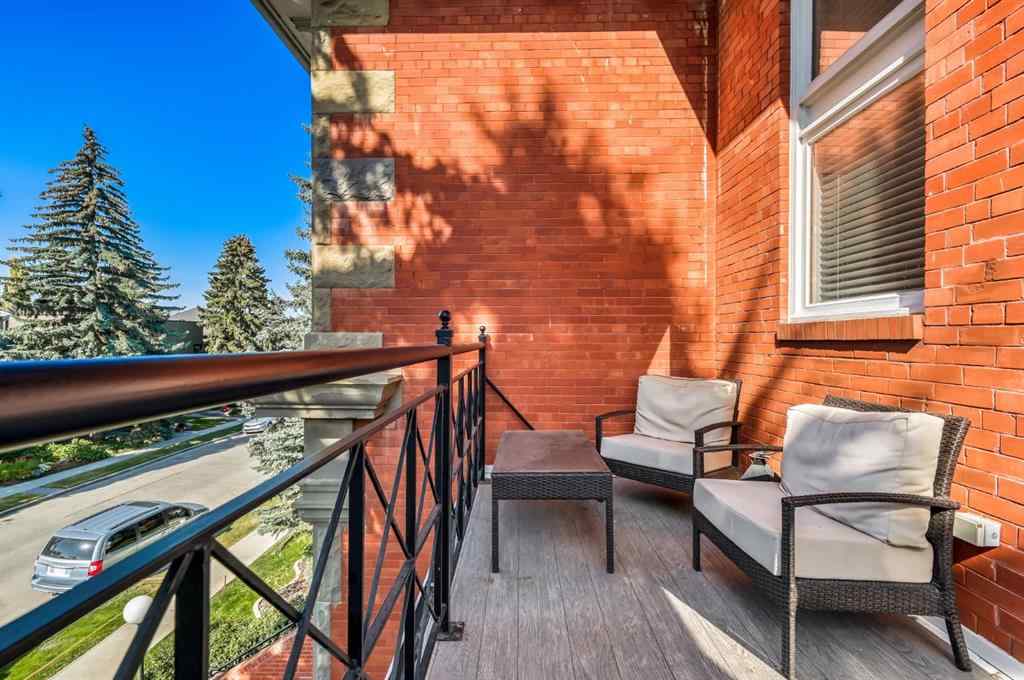 MLS® A2258160 - Unit #202 3650 2 Street SW in Parkhill Calgary, Residential