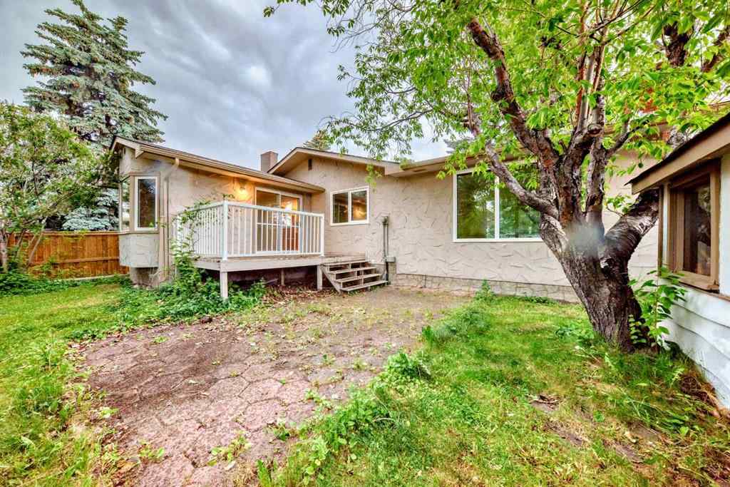 MLS® A2258161 - 5531 Dalhart Hill NW in Dalhousie Calgary, Residential