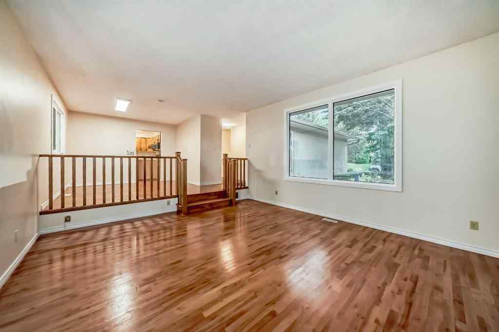 MLS® A2258161 - 5531 Dalhart Hill NW in Dalhousie Calgary, Residential