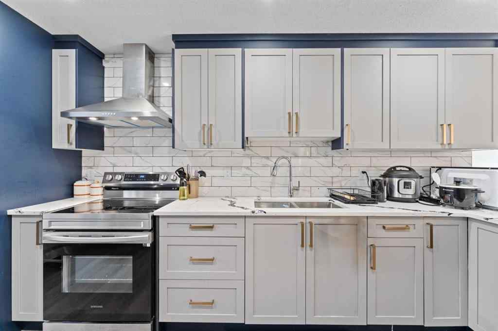 MLS® A2258162 - 12 Cedargrove Road SW in Cedarbrae Calgary, Residential