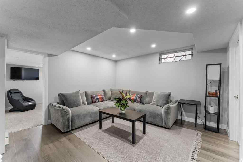MLS® A2258162 - 12 Cedargrove Road SW in Cedarbrae Calgary, Residential