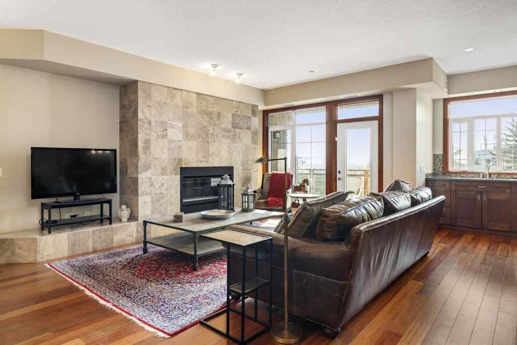 MLS® A2258163 - Unit #301 4440 14 Street NW in North Haven Calgary, Residential