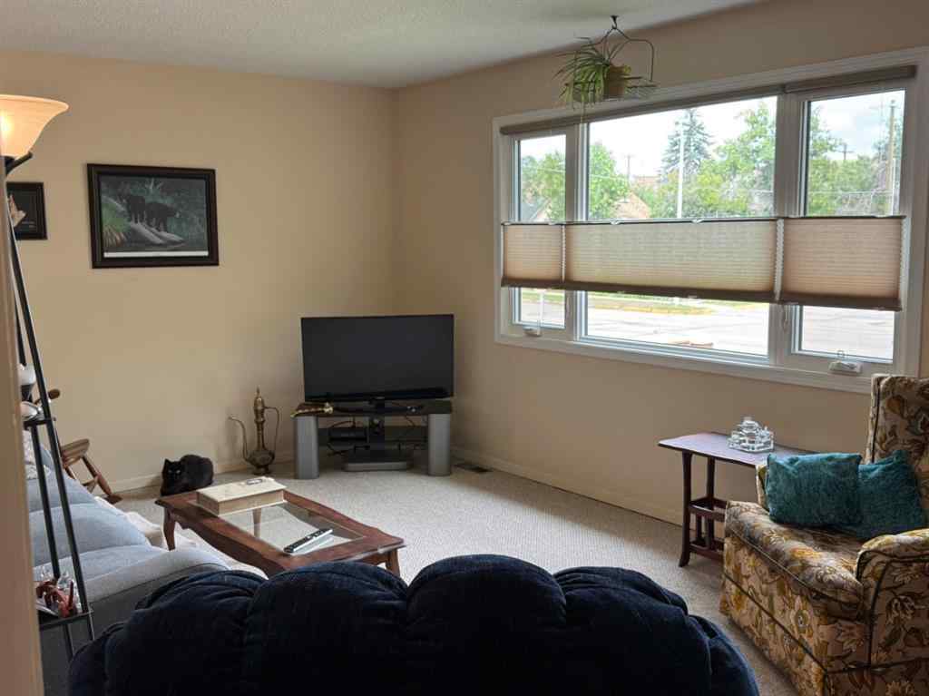 MLS® A2258164 - 599 3 Avenue W in Downtown Drumheller, Residential