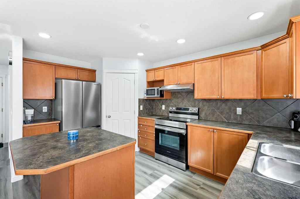 MLS® A2258165 - 129 Luxstone Green SW in Luxstone Airdrie, Residential