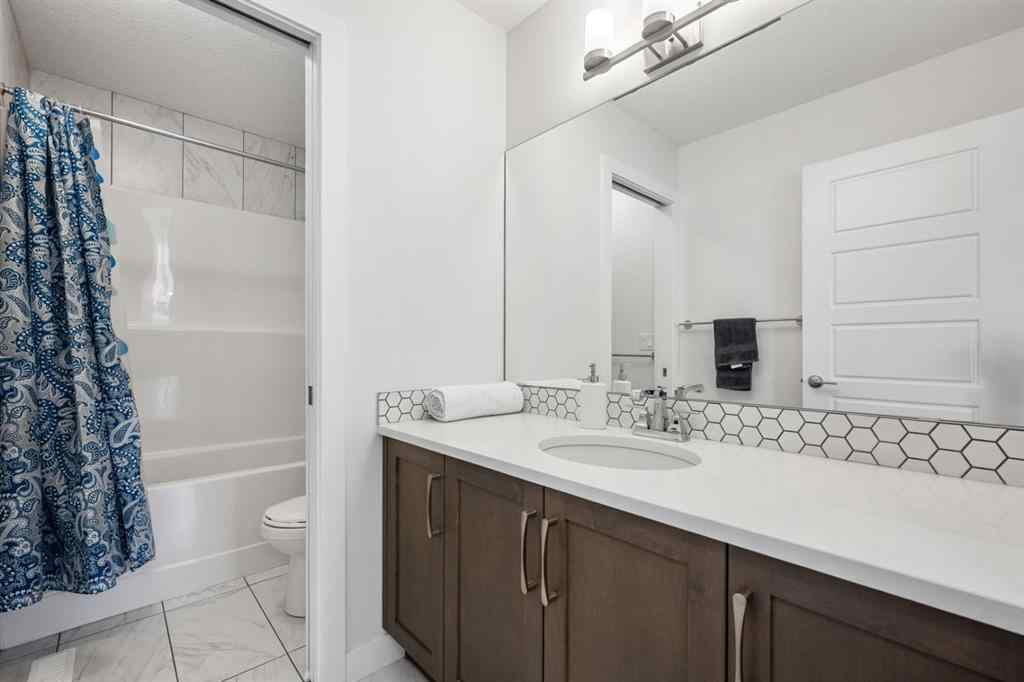 MLS® A2258167 - 464 Bayview Way SW in Bayview Airdrie, Residential