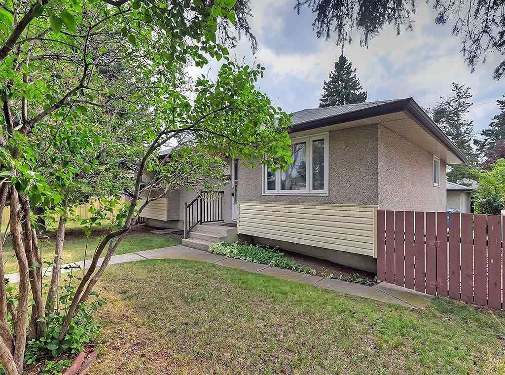 MLS® A2258169 - 4521 Fordham Crescent SE in Forest Heights Calgary, Residential