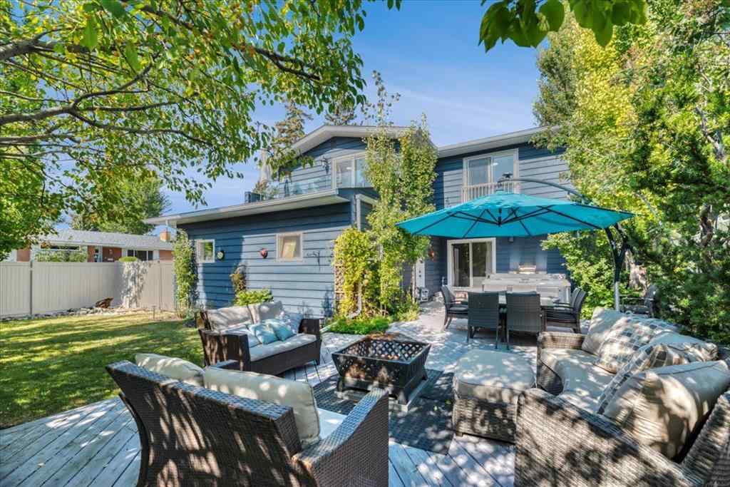 MLS® A2258174 - 15 Brazeau Crescent SW in Braeside Calgary, Residential