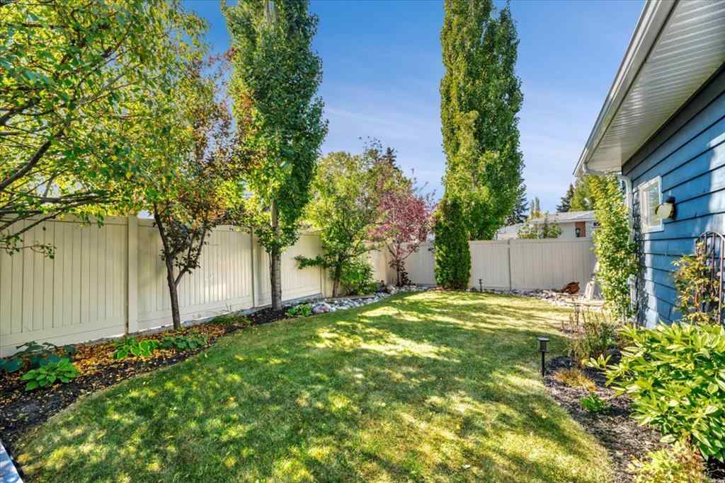 MLS® A2258174 - 15 Brazeau Crescent SW in Braeside Calgary, Residential