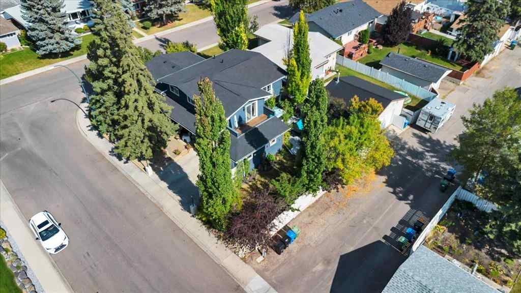 MLS® A2258174 - 15 Brazeau Crescent SW in Braeside Calgary, Residential