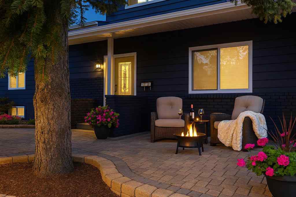 MLS® A2258174 - 15 Brazeau Crescent SW in Braeside Calgary, Residential